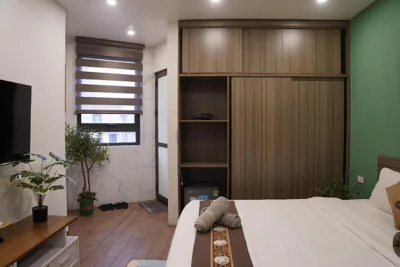 Queen Studio — The Windie Home - Đường Thành - Bright Corner Room - Overlooking Street - Hoan Kiem Lake