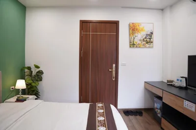 The Windie Home - Đường Thành - Bright Corner Room - Overlooking Street - Hoan Kiem Lake – Foto’s 7